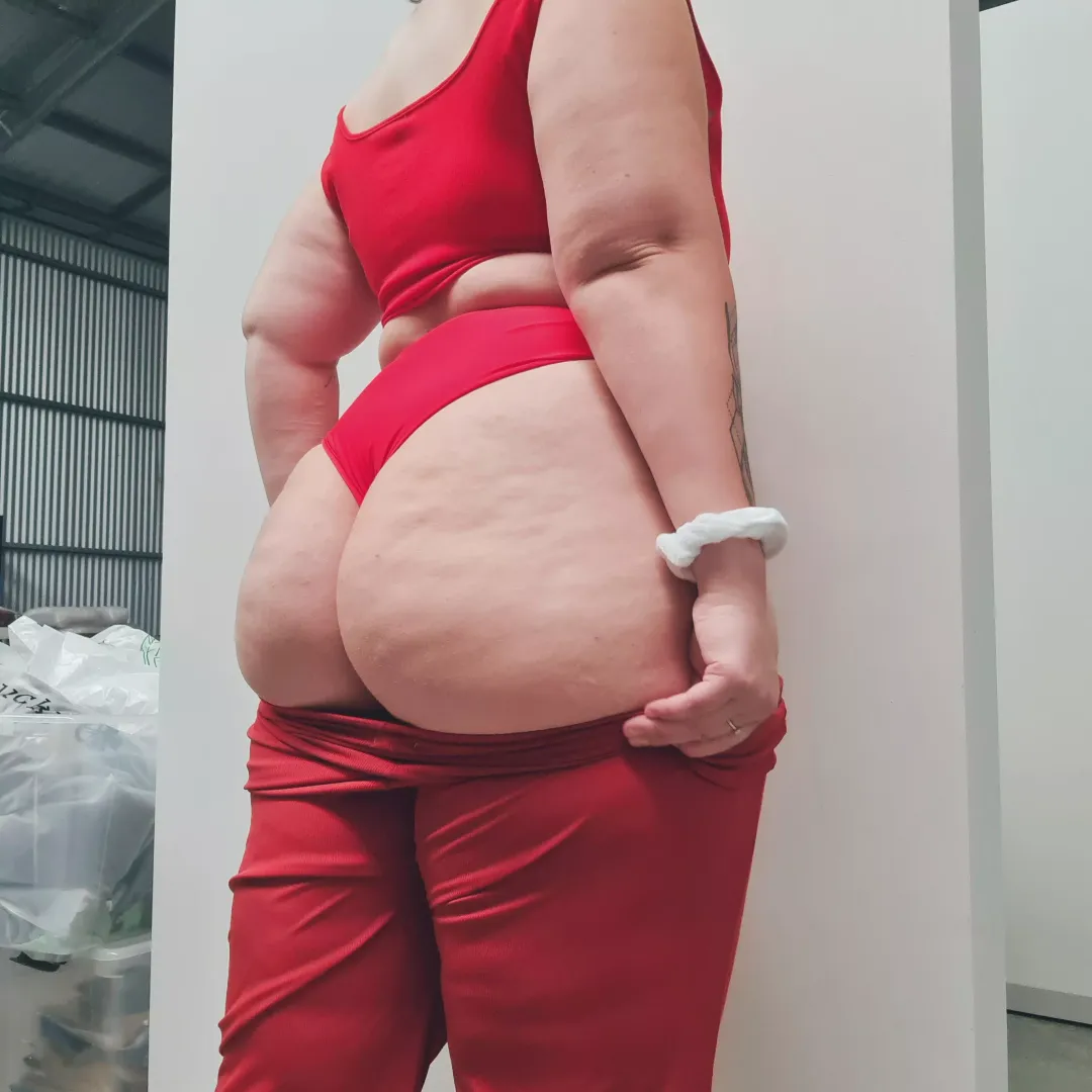 Might be too thick for these pants now by unluckyxo