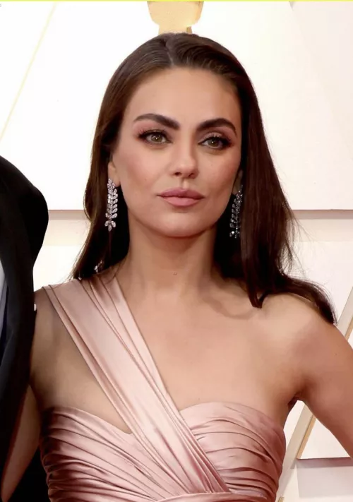 Mila Kunis by Al_Oerter