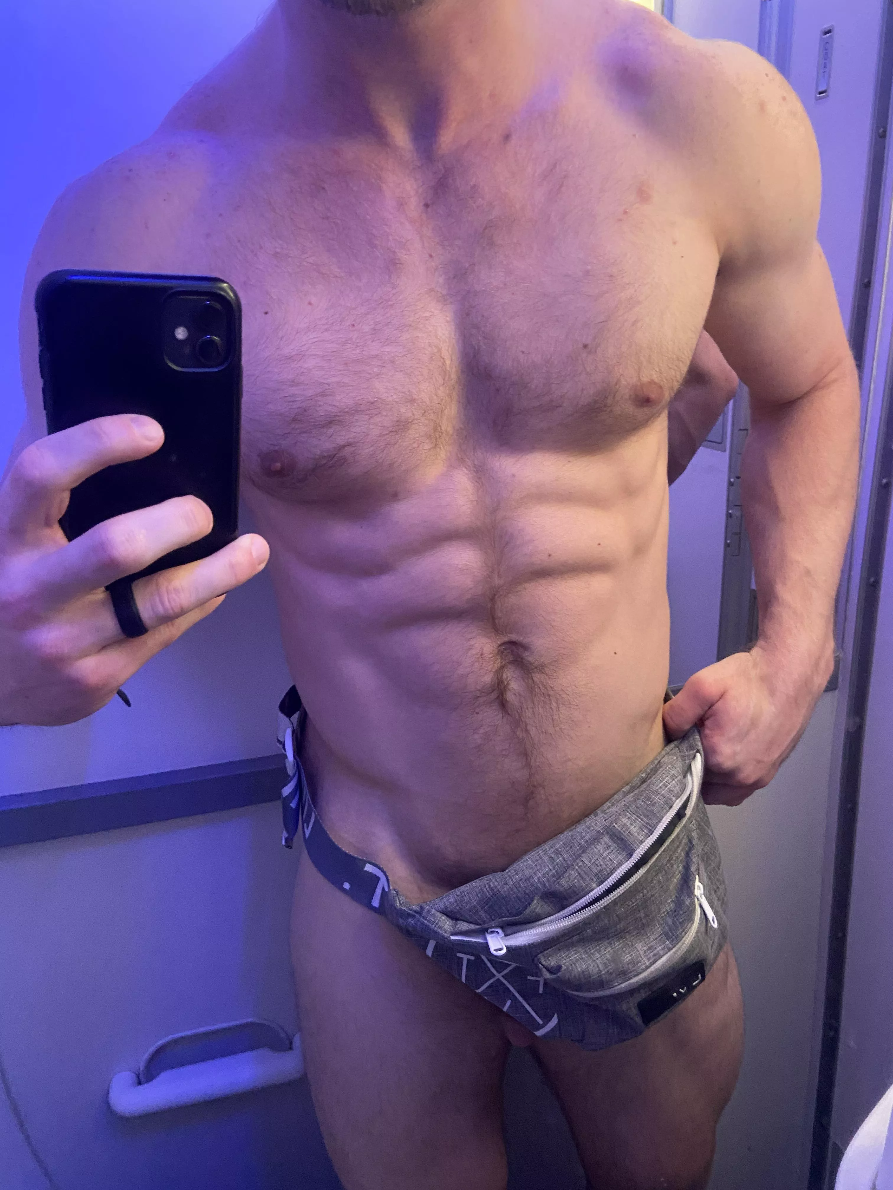 (M)ile high club anyone? posted by thegluesniffer6