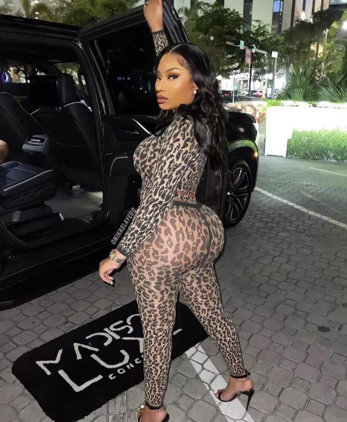 MILF by TrannyHunterWorld