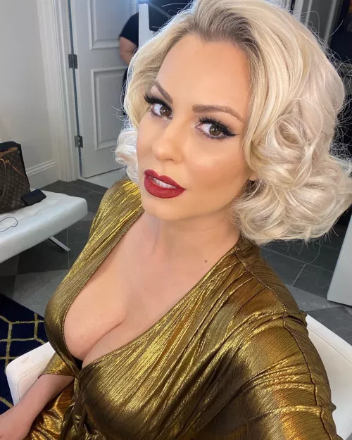 MILF MARYSE by hunniez31