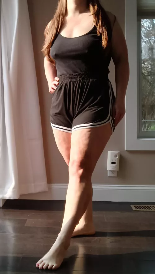 Milfing around the house by GapStill4925