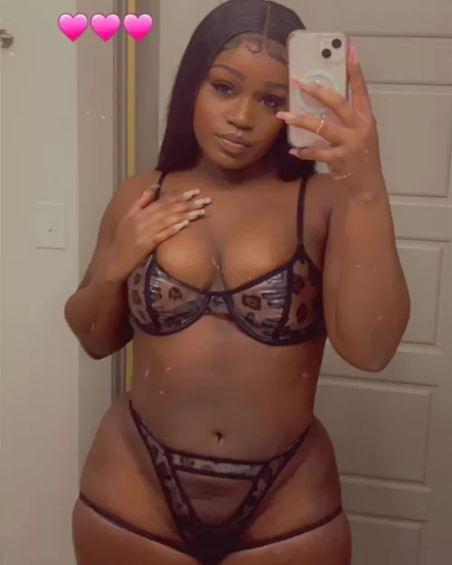 Milk chocolate skin ;) by TheeQueenMelanin