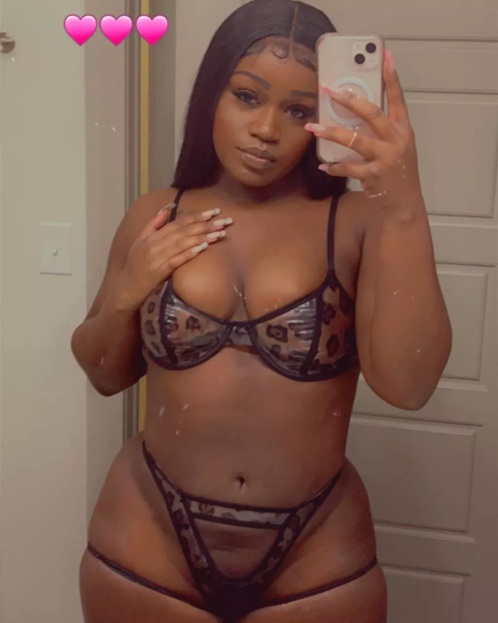 Milk chocolate skin ;) posted by TheeQueenMelanin