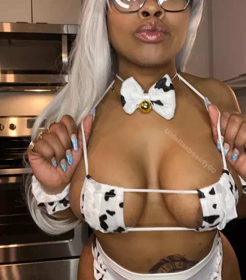 Milk me and I’ll return the favor (; by Dallasbeauty00