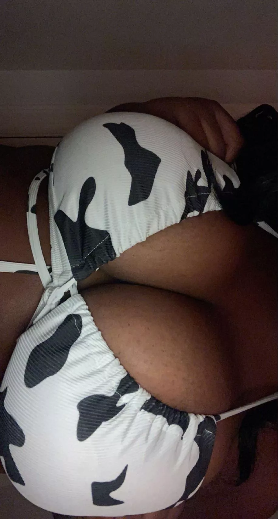 Milk me pleasee 🥺🐮 posted by lollapop0423