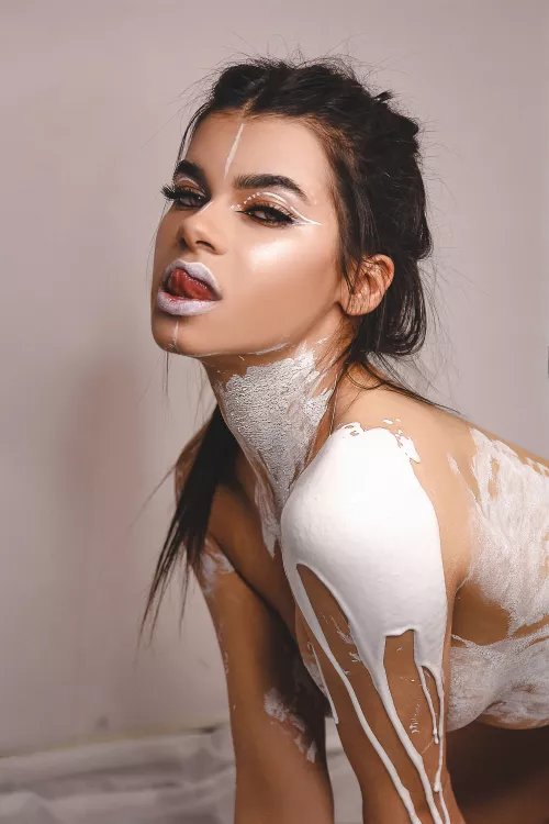 Mind a little bit of elegance today? by amukydza