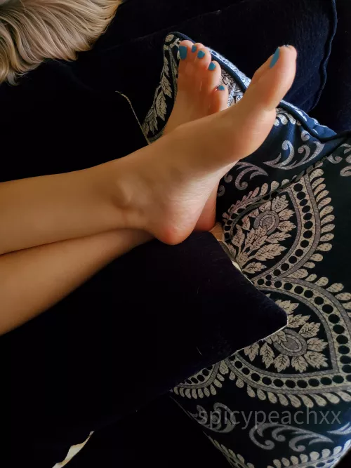 Mind if I rest my feet on your lap? 😳 by SpicyPeachxx