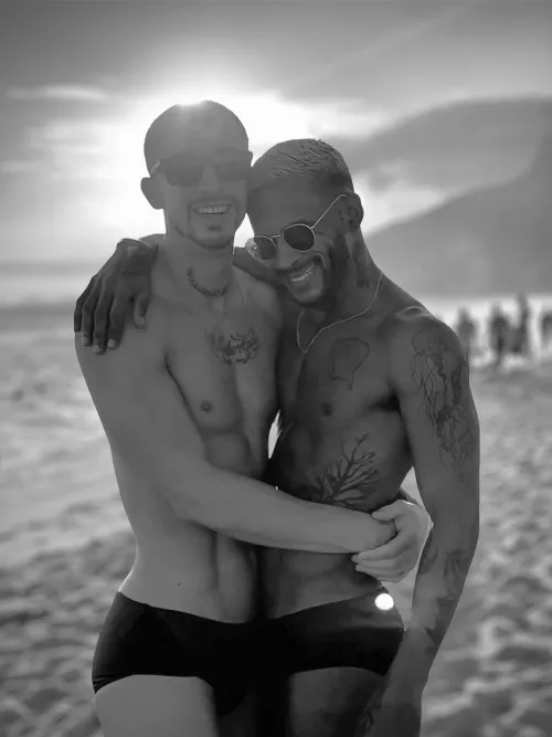 Mindblowing fact about Caio and Ian: Sometimes, we put clothes on and go outside 🤯😂 by caio-ian