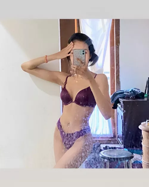 Mirror dirty like my mind by BabyCamy