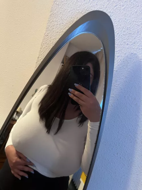 Mirror mirror on the wall 👸🏻 by nextdoorqueen_