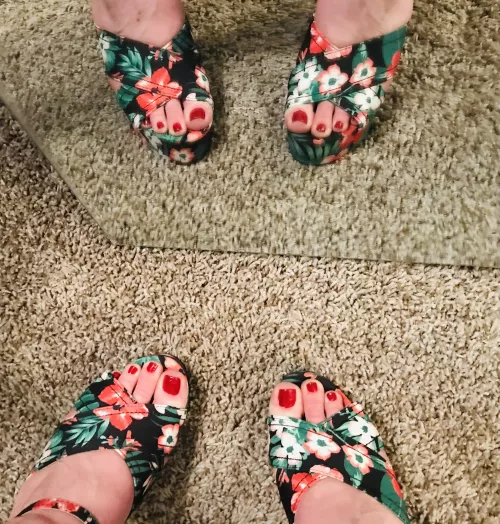 Mirror mirror on the wall…. by Pdxfeet17