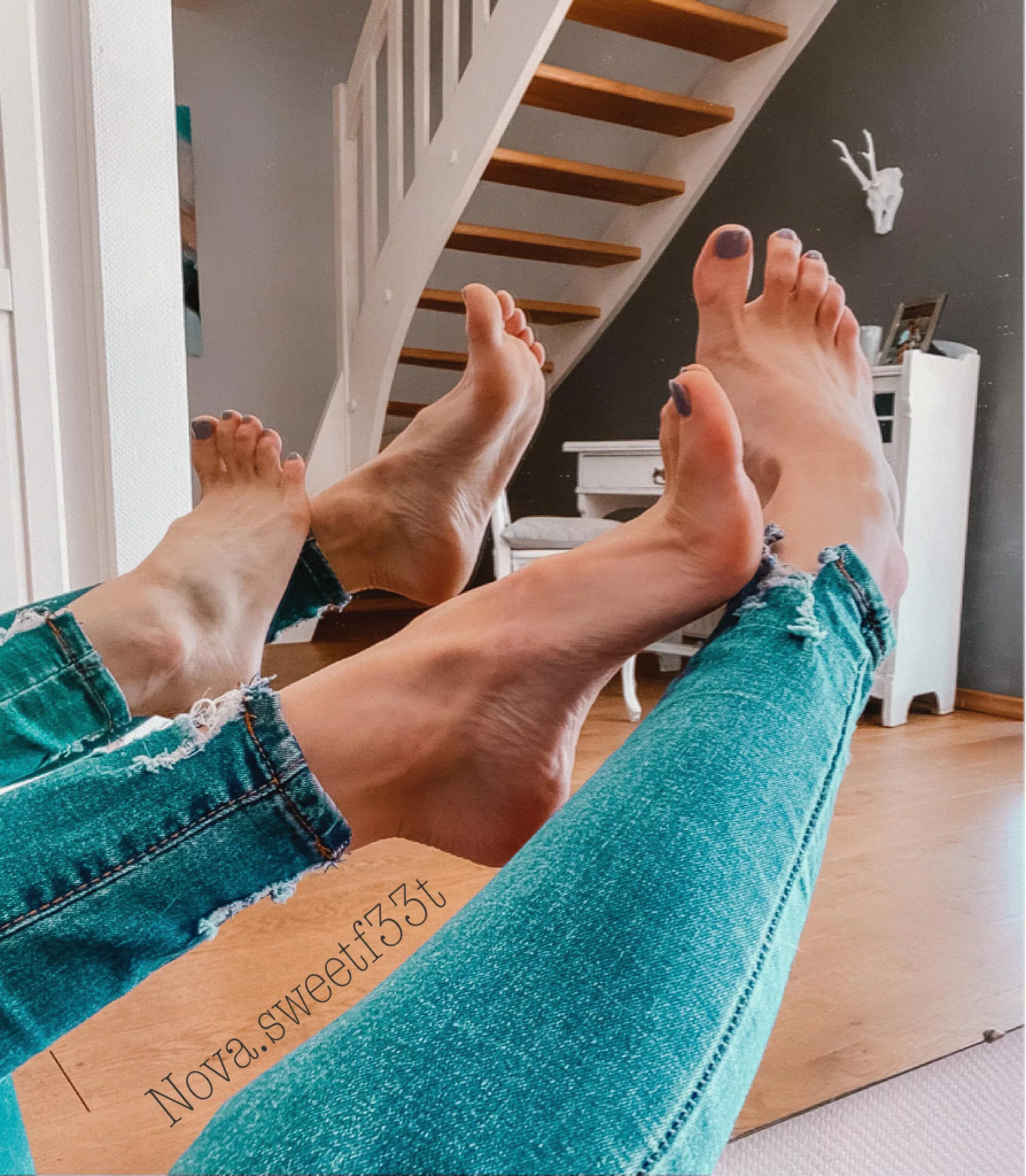 Mirror, mirror on the wall 👣 posted by Novasweetfeet