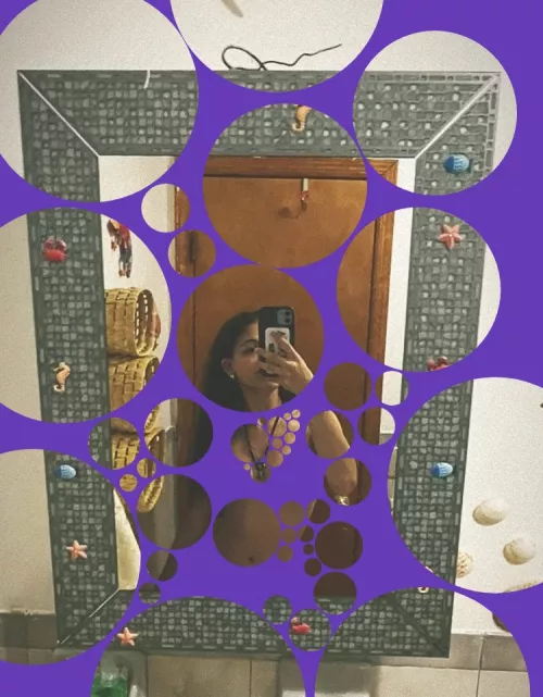 mirror pic by TheKn0wn1