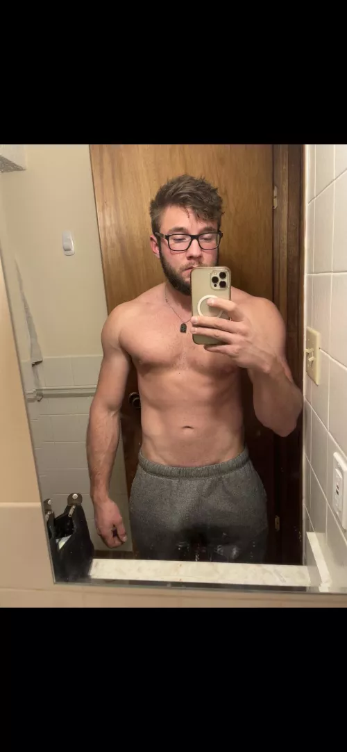 Mirror pic by dubstepdaddyx