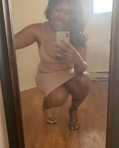 Mirror selfie by Itsmisscanada