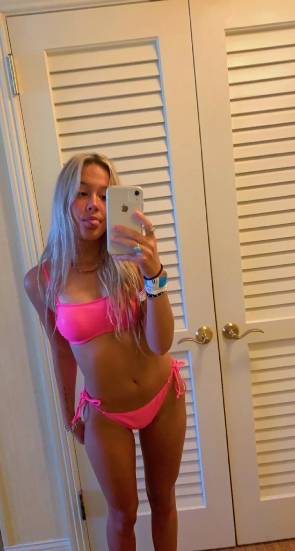 Mirror Selfie (IRTR) posted by ZaneSlut26