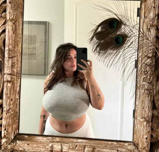 Mirror shot by kmkilladonk