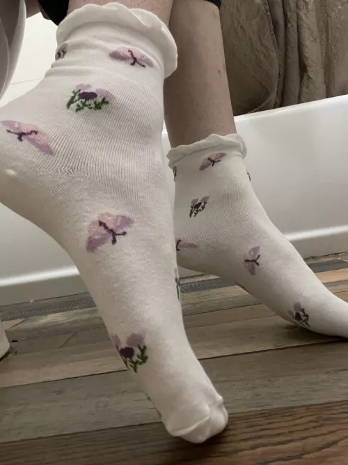 Mistress Mia here ☺️✨ by Euphoric-Concept3948