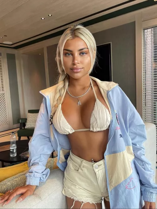 Mixed race chav ready to get fucked on vacation by throwaway007m19