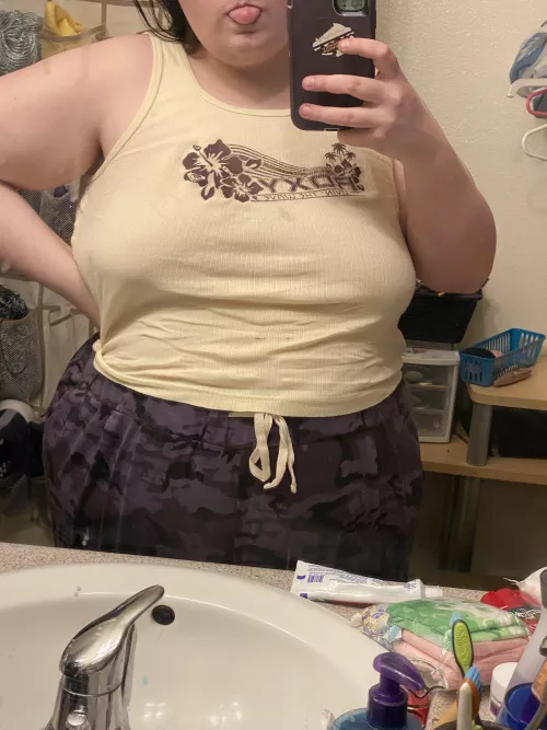 Mmm, don’t I look soft? by RoseBunni97