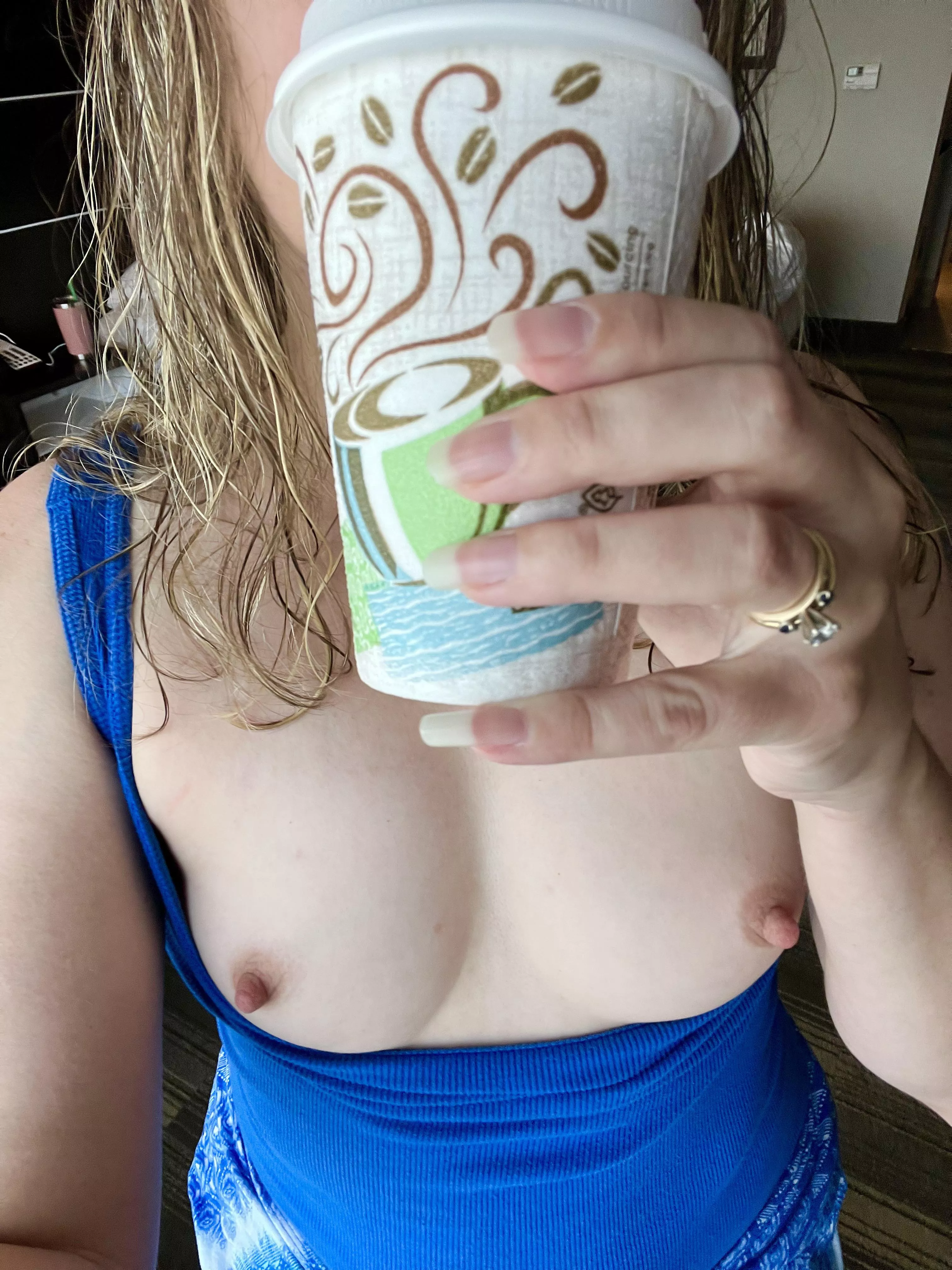 Mmmm, hotel coffee… 😋 posted by petiteboredhousewife