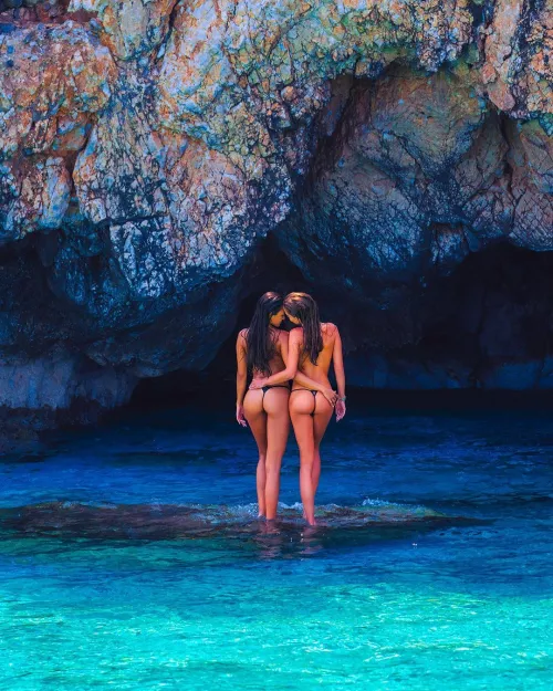 Model Aluna and German ski jumper Juliane Seyfarth by velvetmurphy