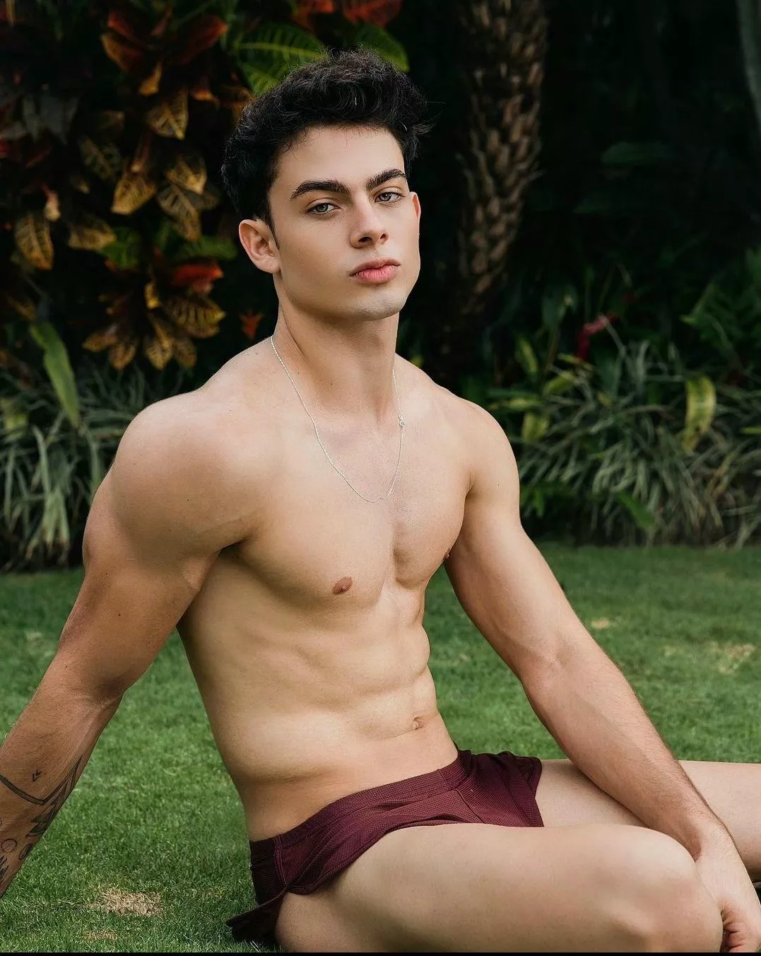 Model: Kendall...Agency: theone_agency...pic posted with permission from the photographer 📸 Jordan Ferreira posted by JaguarAccomplished15