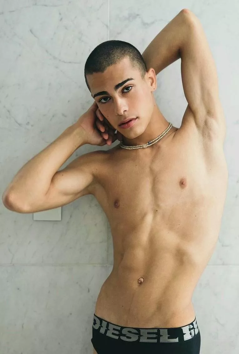 model: Octavio...pic posted with permission from the photographer 📸 Jordan Ferreira posted by JaguarAccomplished15