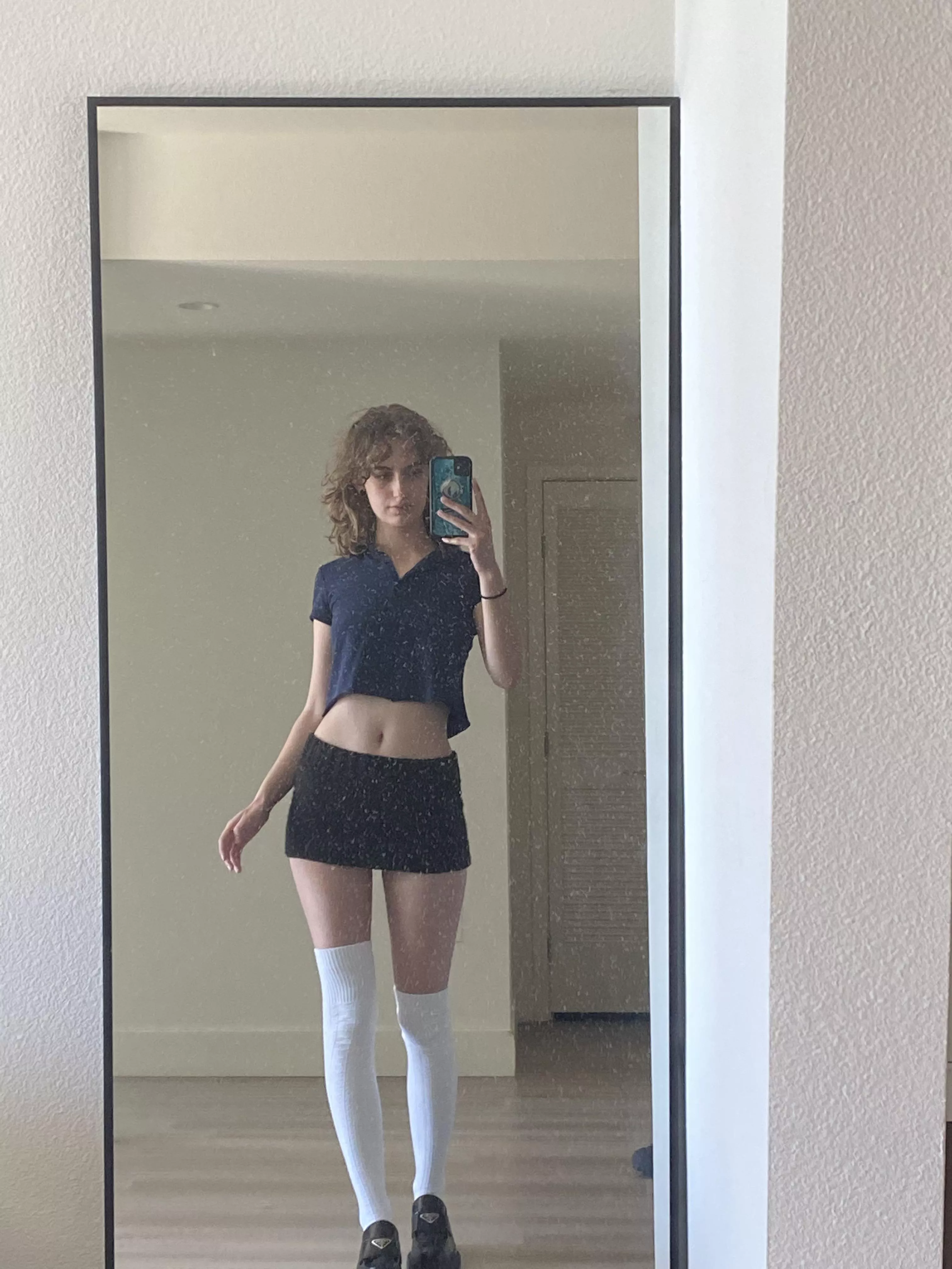 Modest schoolgirl 😇 posted by quarantinevagene