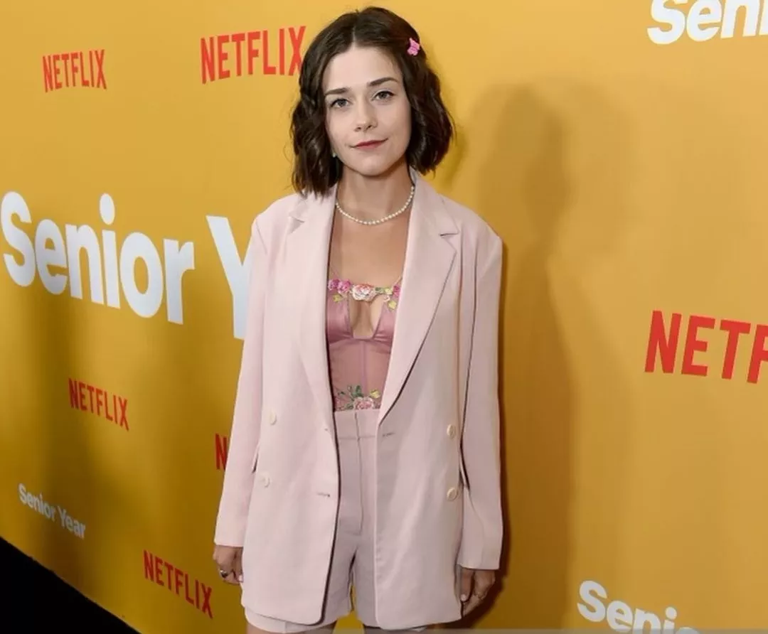 Molly Elizabeth Brown posted by GlamMetalLion