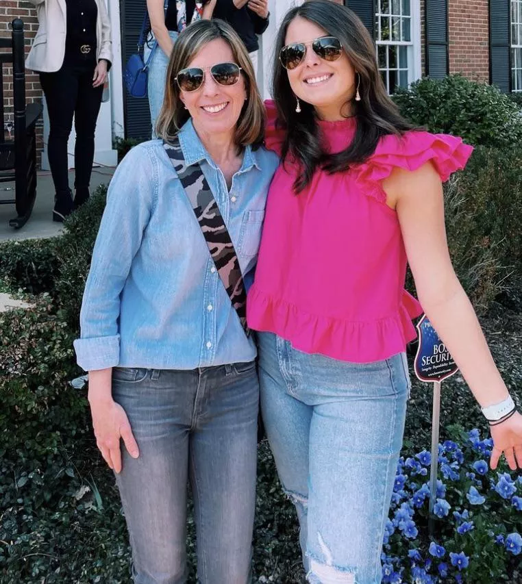 Mom and daughter [2] posted by BusyBee294