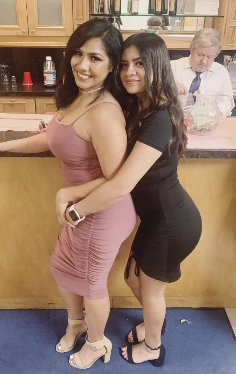 Mom and daughter posted by kinkykat977