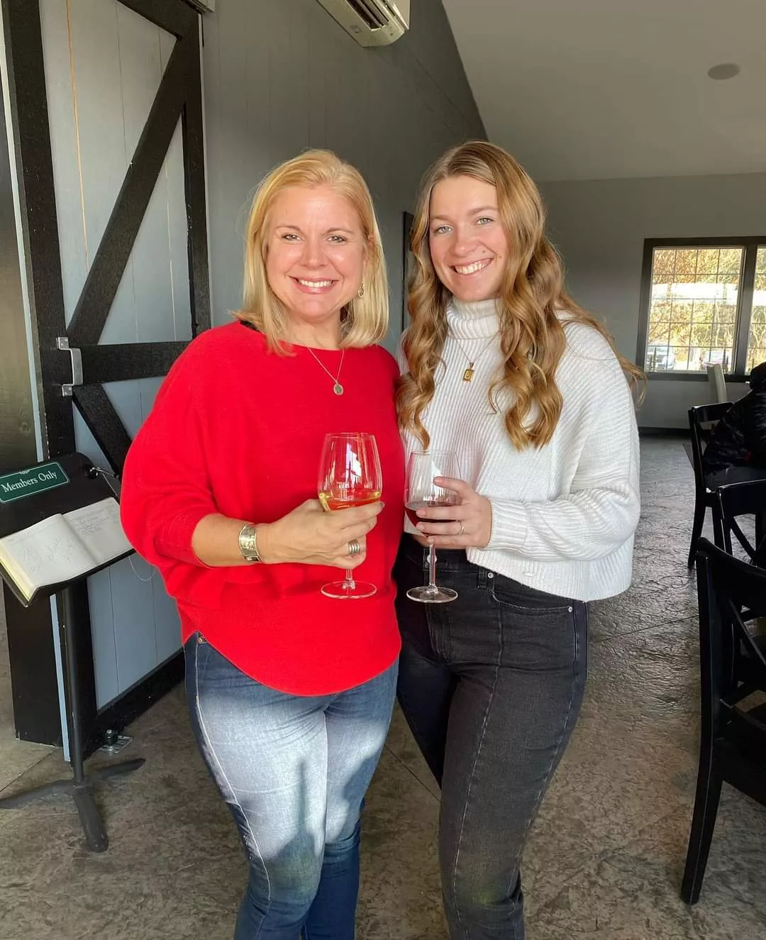 Mom and Daughter!🔥🔥🔥 posted by MRGREEN225