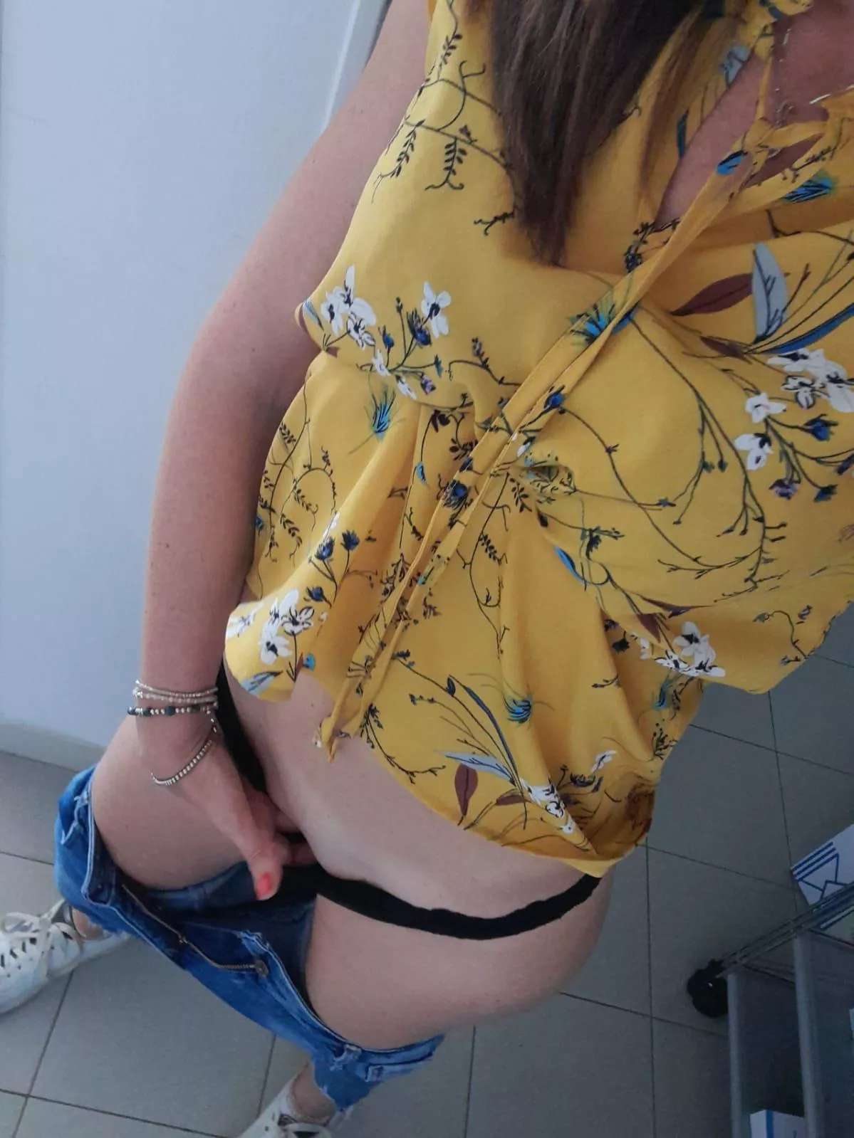 mom is ready for the weekend🐷🐷🐷🐷🐷 posted by babygorilla20