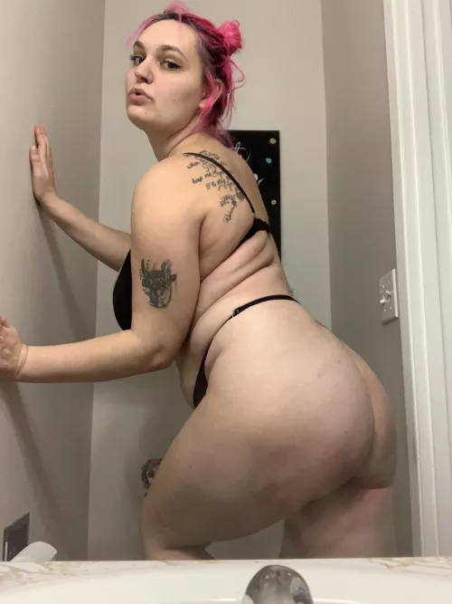 Mom of 2! Smash or pass? by alyssacarter97