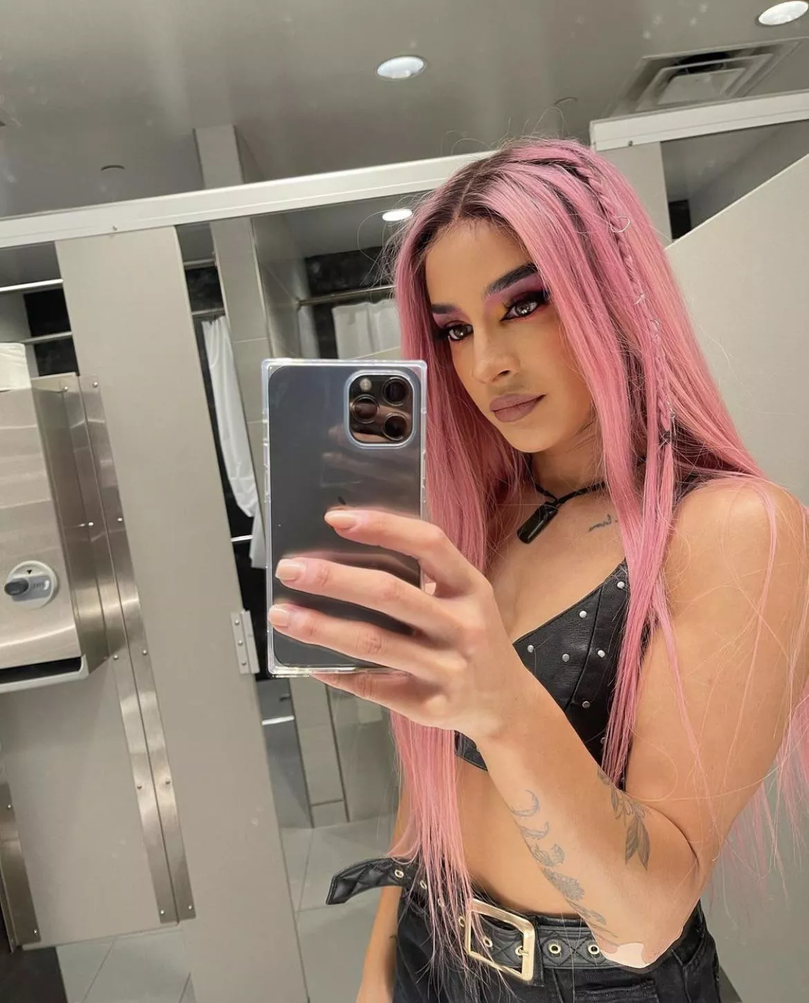 Mommy Dakota 😩💕 posted by Pinski9