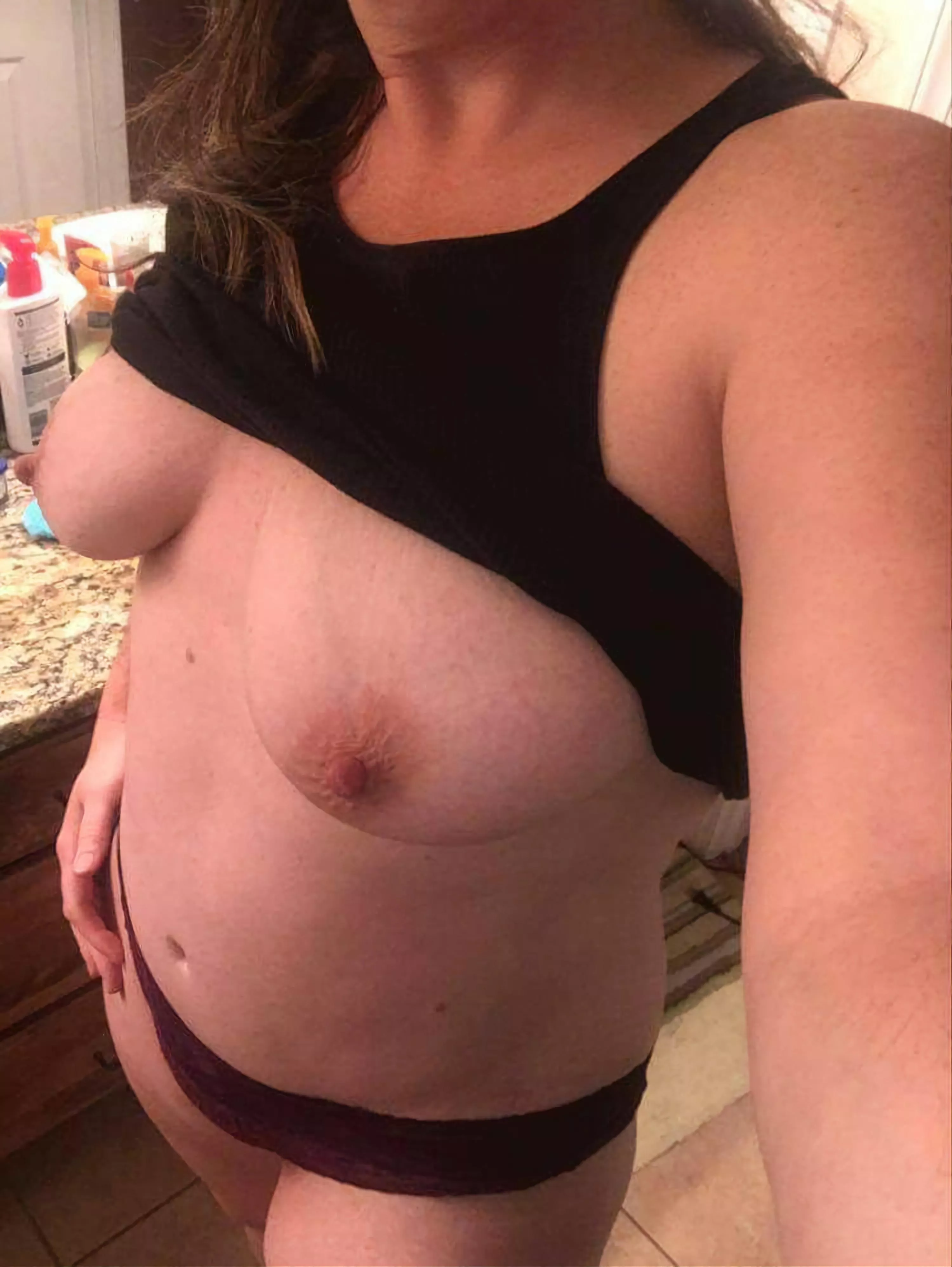Mommy of 2 feeling sexy today. [IMAGE] posted by rocksumo