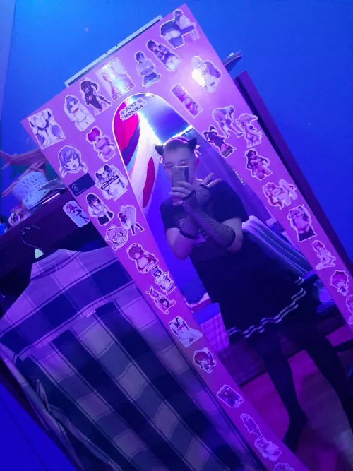 Mommy said I look adorable, don't you agree? by gaylessplayer