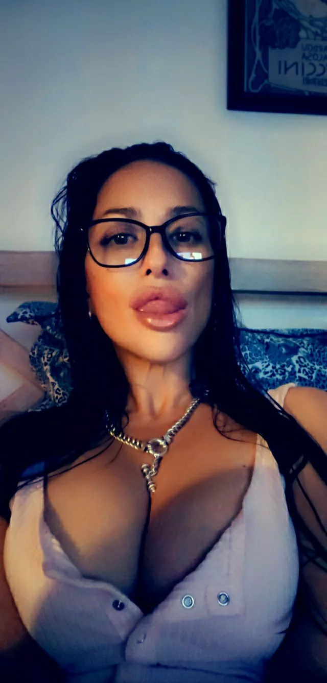 Mommy wants to taste you 💦💦💦🍆💕😘 posted by lahlah1684