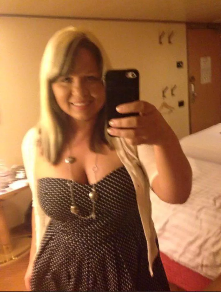 Moms big jugs posted by Sea-Solution-6679