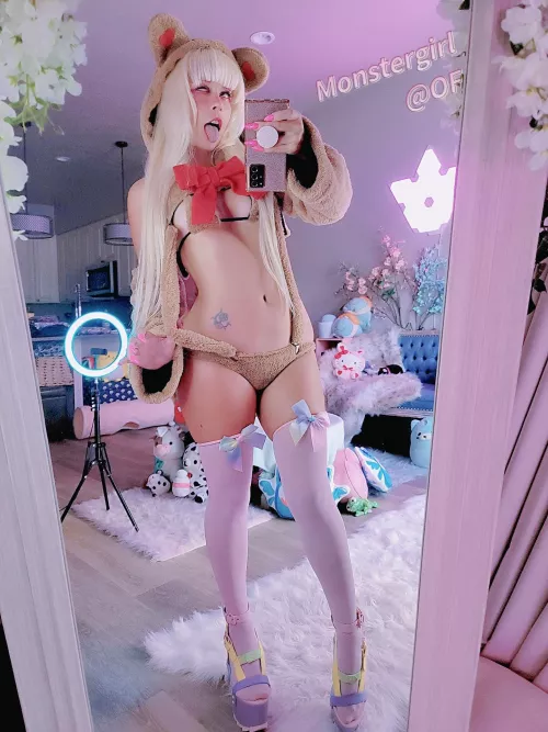 Monstergirl over here running rampant reddit with 3D ;) by adollaskye