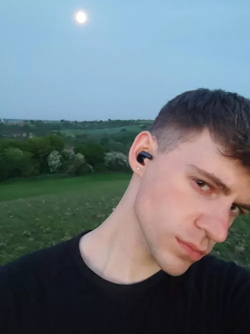 moonlight hike 🌛 by chridoff