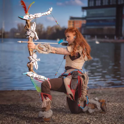 More Aloy content!! 💙🏹 need to get some more pictures in the water next time! photo by BHC Photography by Amyjay04