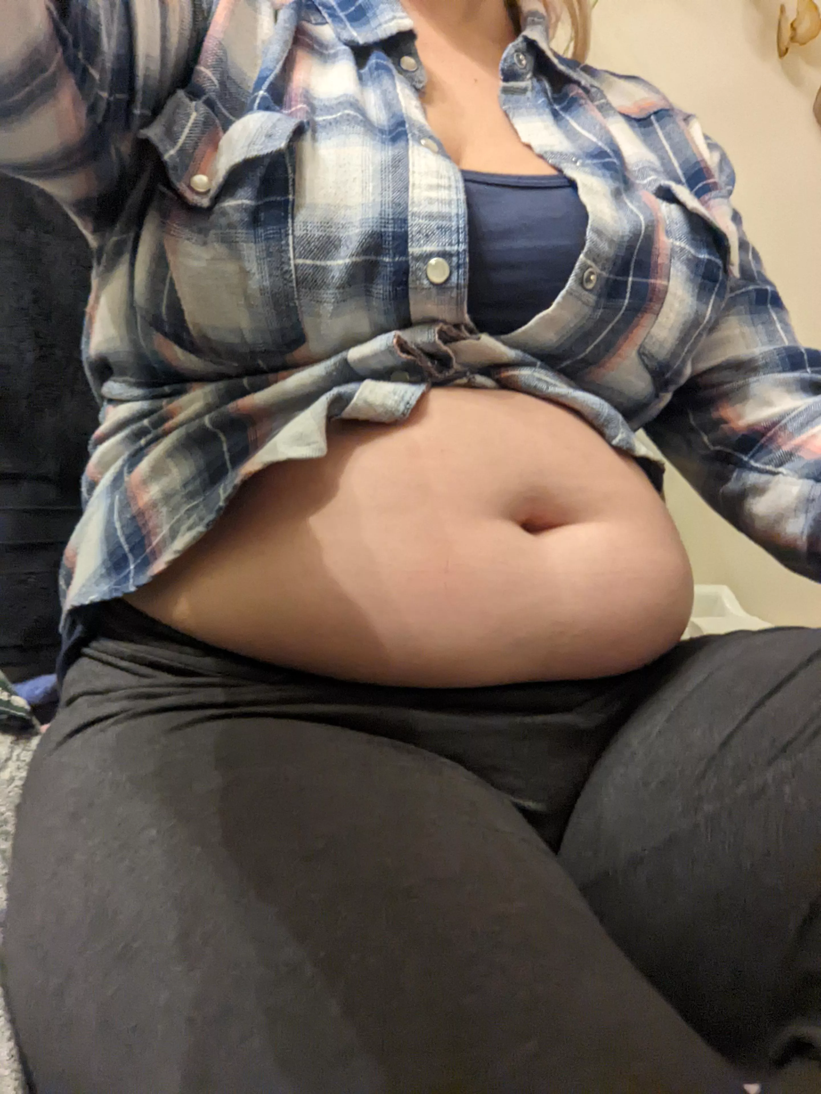 More donuts please 🤤 posted by AGirlWhoLyks2Eat