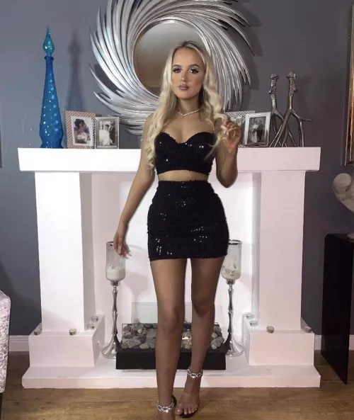 More of Emily by osisieneb