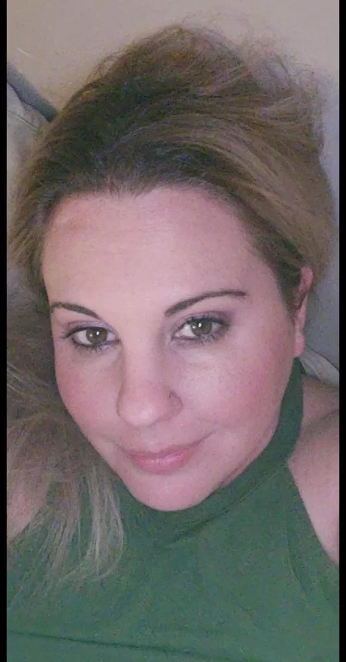 More of her pretty face. Who wants that throat? by bb9769_