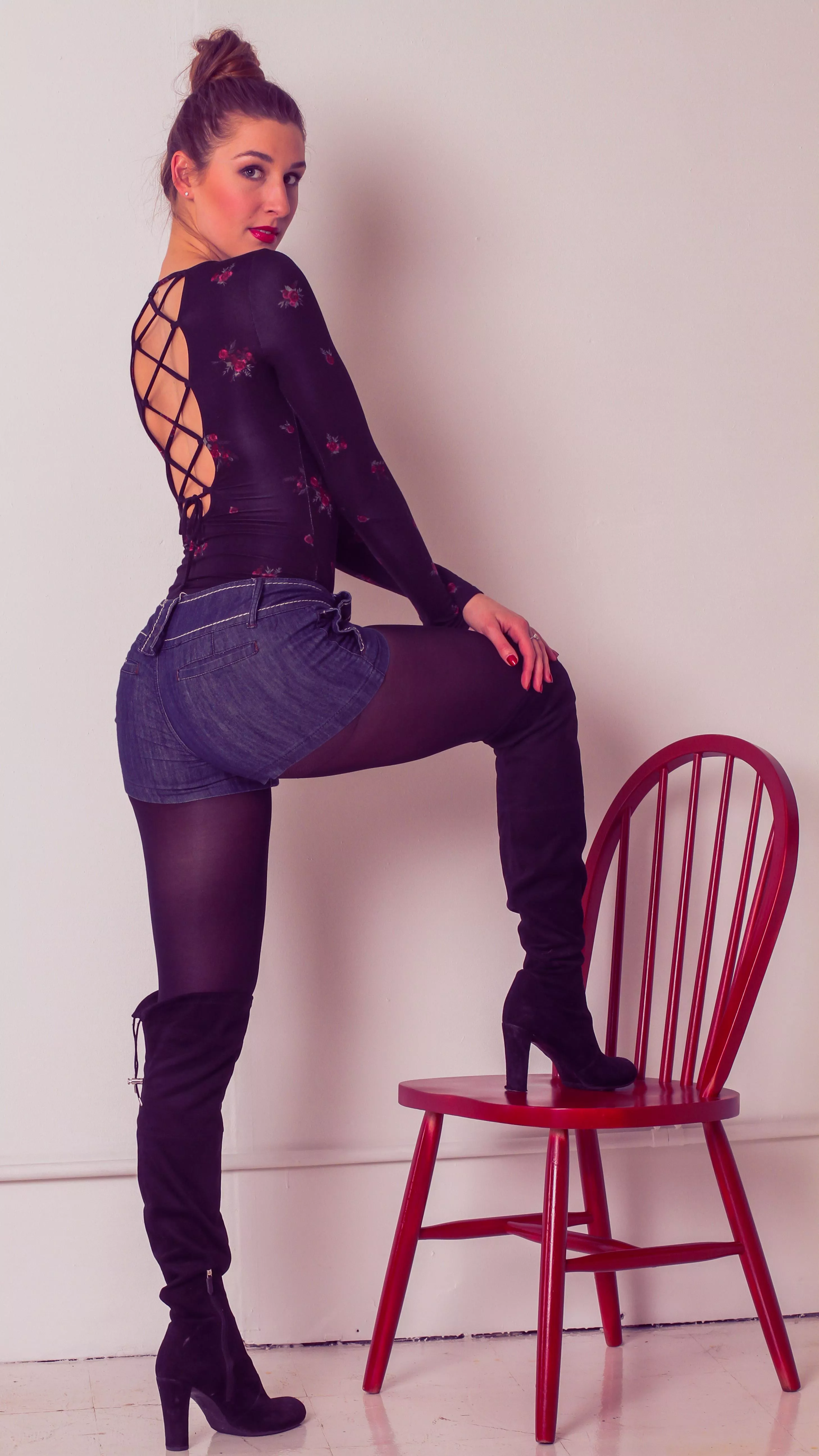 More of me on my onlyfans! Come say hi! posted by Hey_Its_Emjay