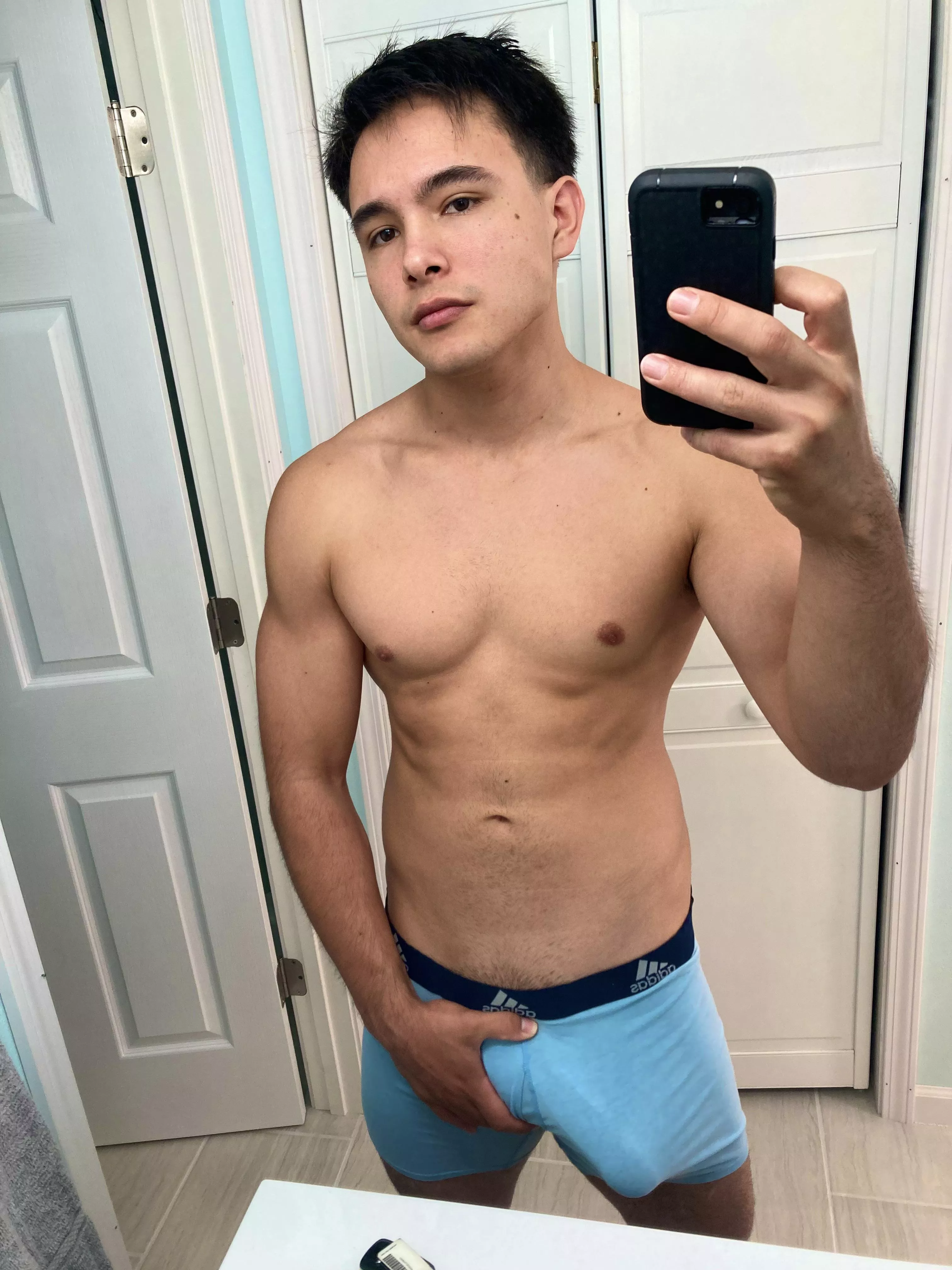 Morning bulge🍆❤️ posted by DoctorNut69
