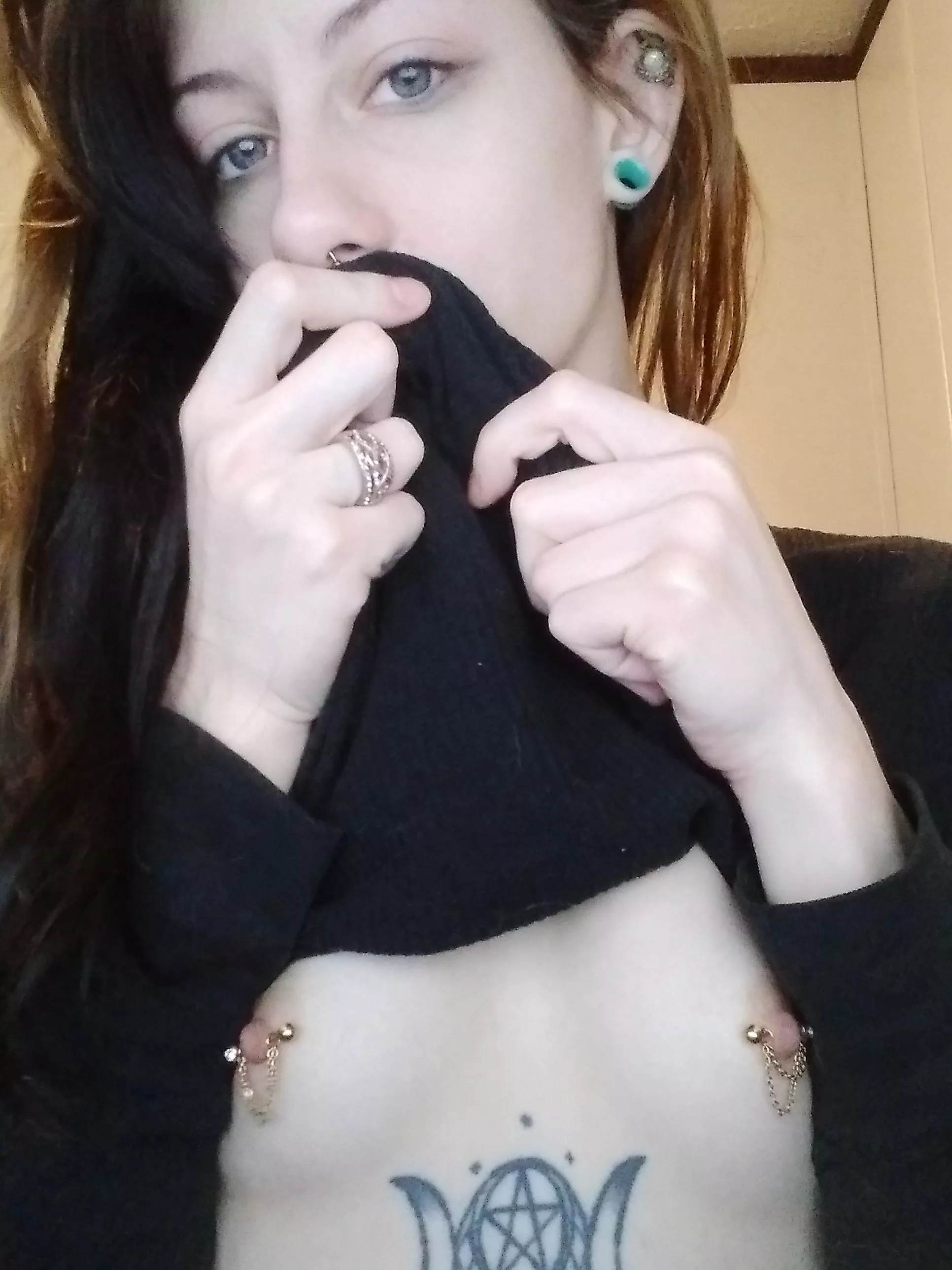 Morning everyone! Happy Sunday Funday! posted by RaeNox669OF